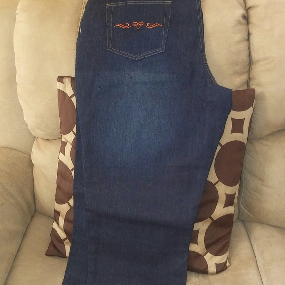 Women plus size Fashionable jeans pant - Picture 2 of 2